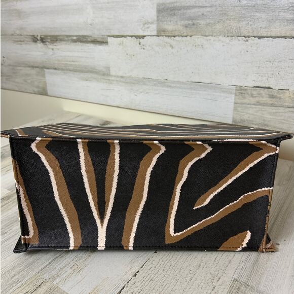 Chico’s Tiger Stripe Structured Tote Bag Animal Print Faux Leather Gold Logo - Picture 4 of 8